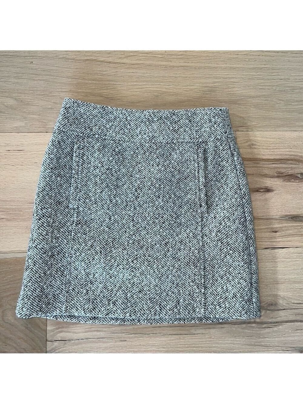 LOFT Gray Wool Pencil Skirt With Pockets Size 4